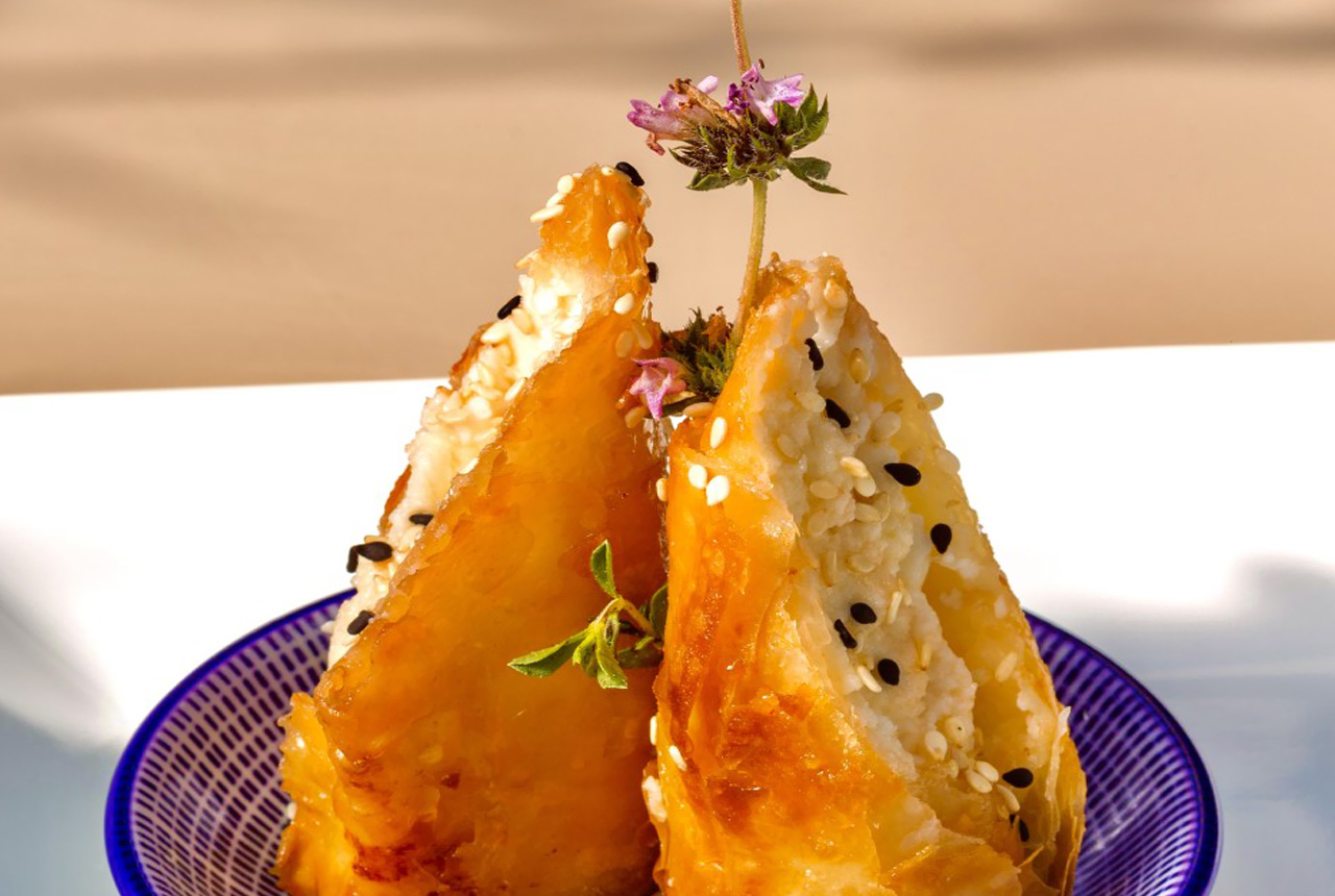 Crispy feta cheese with sesame &amp; thyme honey - NIKOS PATSIORAS